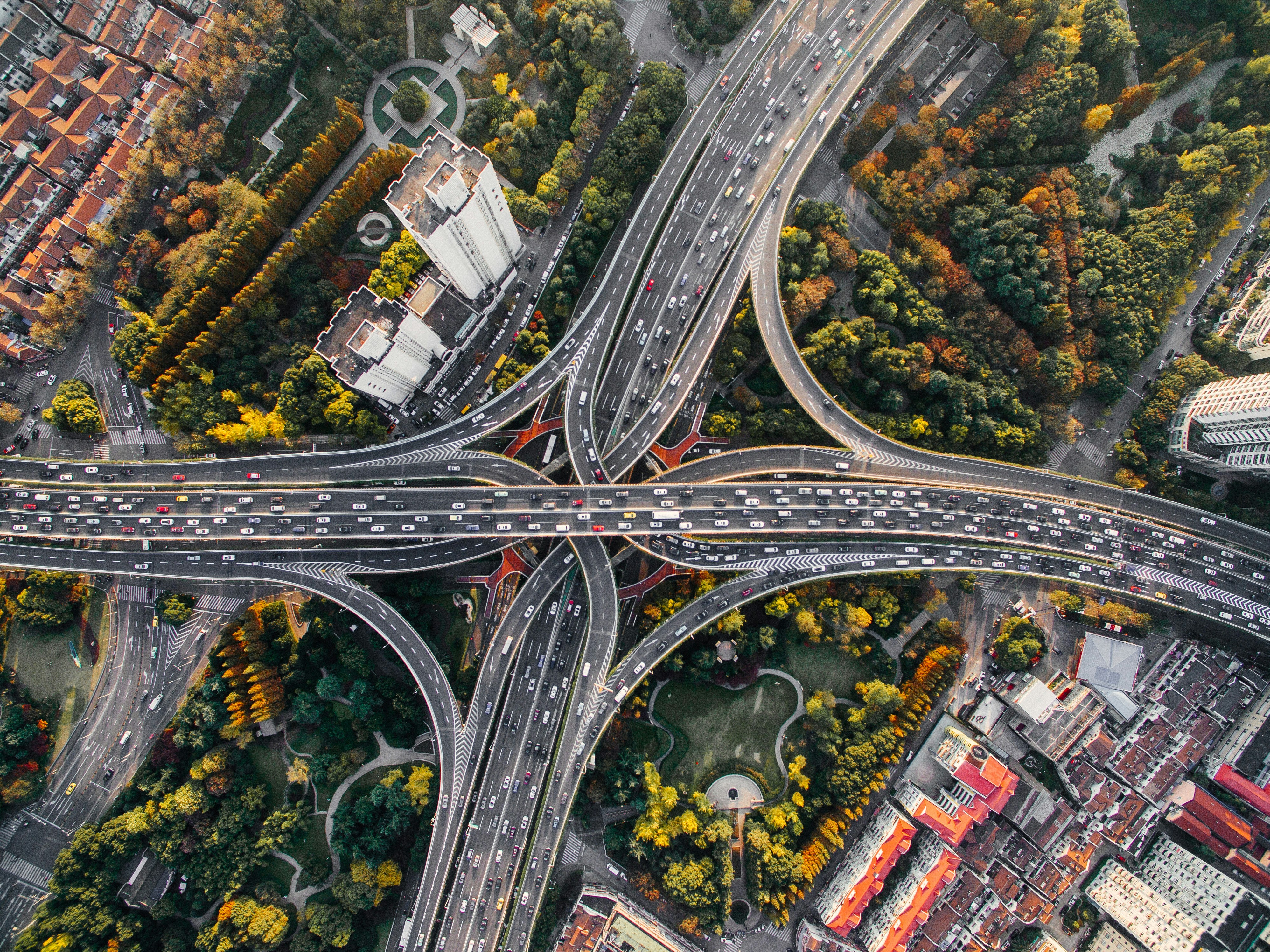 Vue aérienne d'une infrastructure de transport